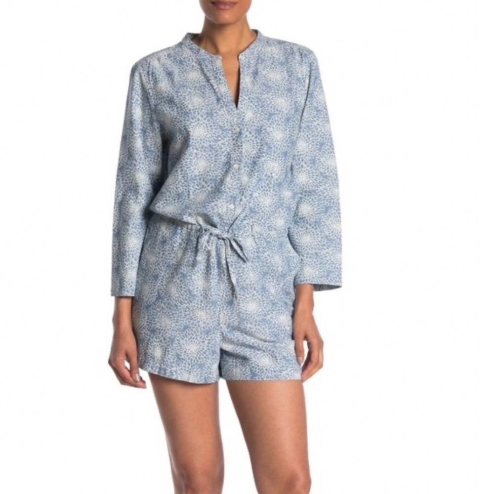 J.Crew Mercantile Women Blue White Floral‎ Medallion Romper Size 6 Button Front